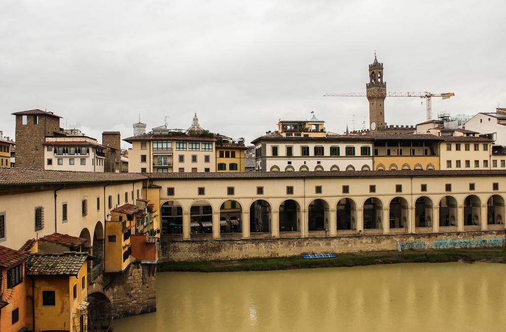 Ponte Vecchio Luxury II Daire Floransa Oda fotoğraf